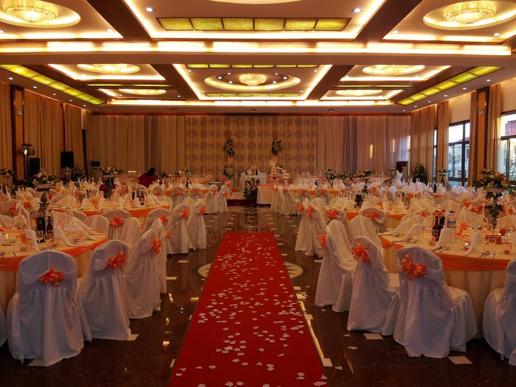 Hotel Paon D'Or Антананариву Экстерьер фото